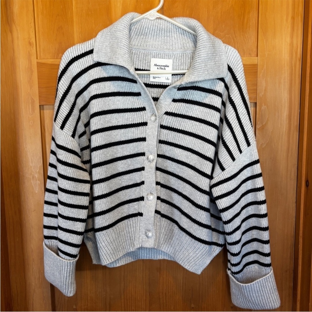 Abercrombie & Fitch Black and Gray Striped Cardigan